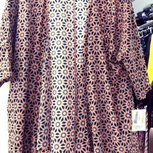 LuLaRoe Large Floral Lindsay New with Tags